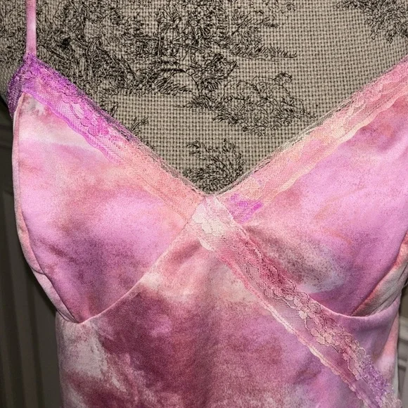 Women's Asymmetrical MIDI Slip
Dress - Wild Fable Pink new 🆕 - Picture 9 of 9